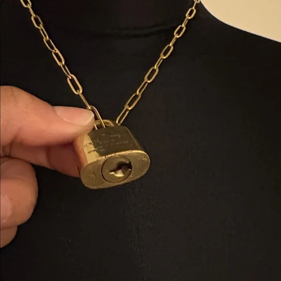 Authentic LV Lock NO key w/ unbranded chain- #314 - Picture 4 of 7